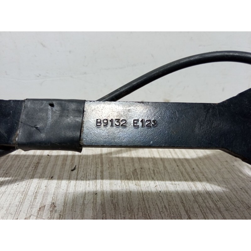 Recambio de anclaje cinturon delantero izquierdo para citroën c4 i (lc_) 1.6 hdi referencia OEM IAM B9132E123  