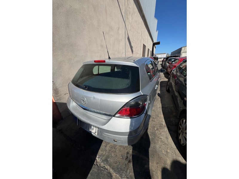 opel astra h (a04) del año 2009