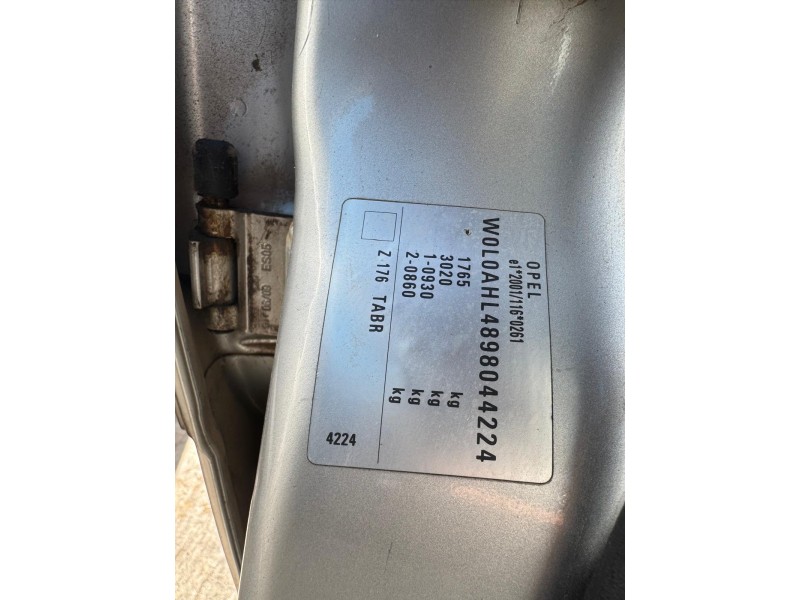 opel astra h (a04) del año 2009