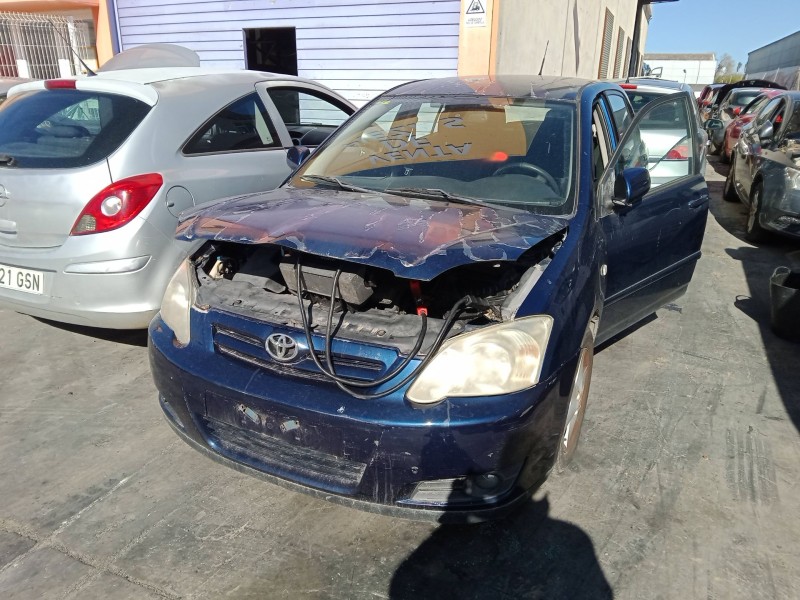 toyota corolla (_e12_) del año 2004