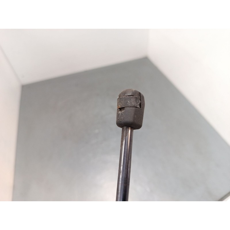 Recambio de amortiguadores capo para opel insignia a sports tourer (g09) 2.0 cdti (35) referencia OEM IAM 13252173  