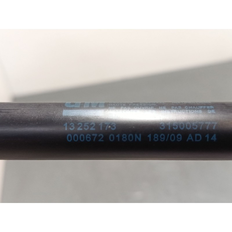 Recambio de amortiguadores capo para opel insignia a sports tourer (g09) 2.0 cdti (35) referencia OEM IAM 13252173  