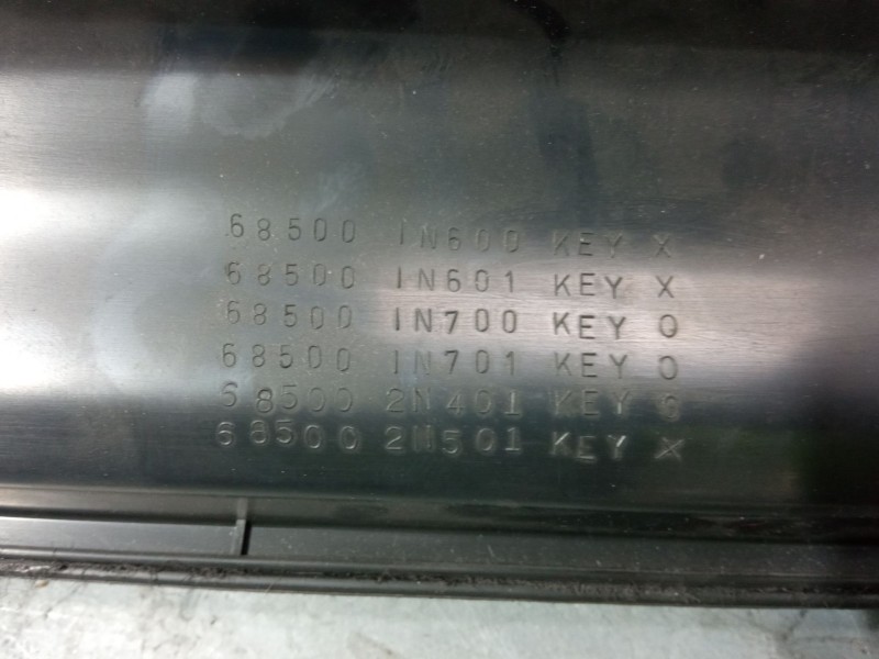 Recambio de guantera para nissan almera i hatchback (n15) 1.4 referencia OEM IAM 68500IN600  