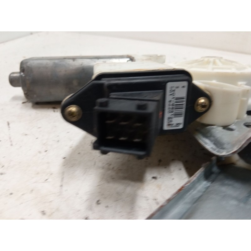 Recambio de elevalunas electrico trasero izquierdo para toyota corolla (_e12_) 1.6 vvt-i (zze121_) referencia OEM IAM 130822032 