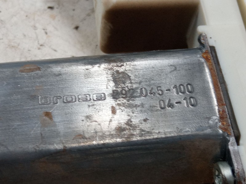 Recambio de elevalunas electrico trasero derecho para toyota corolla (_e12_) 1.6 vvt-i (zze121_) referencia OEM IAM   