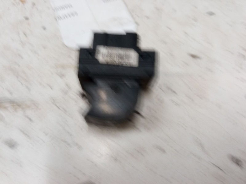 Recambio de mando elevalunas delantero derecho para fiat grande punto (199_) 1.2 referencia OEM IAM   