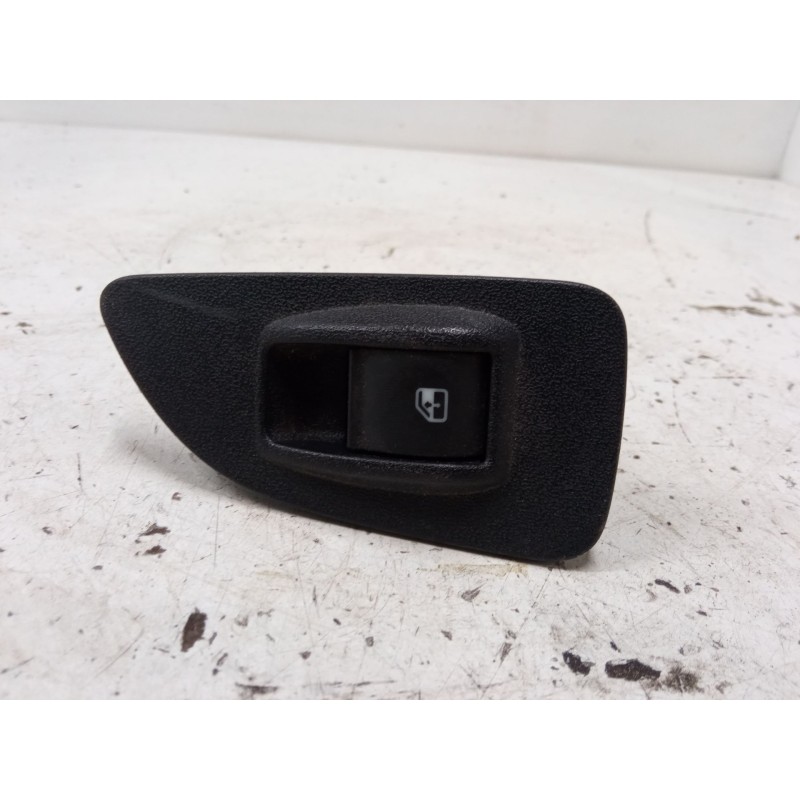 Recambio de mando elevalunas trasero izquierdo para fiat bravo ii (198_) 1.9 d multijet (198axb1a) referencia OEM IAM   