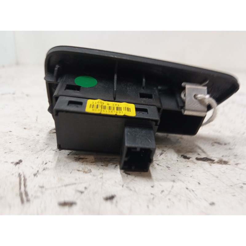 Recambio de mando elevalunas trasero izquierdo para fiat bravo ii (198_) 1.9 d multijet (198axb1a) referencia OEM IAM   