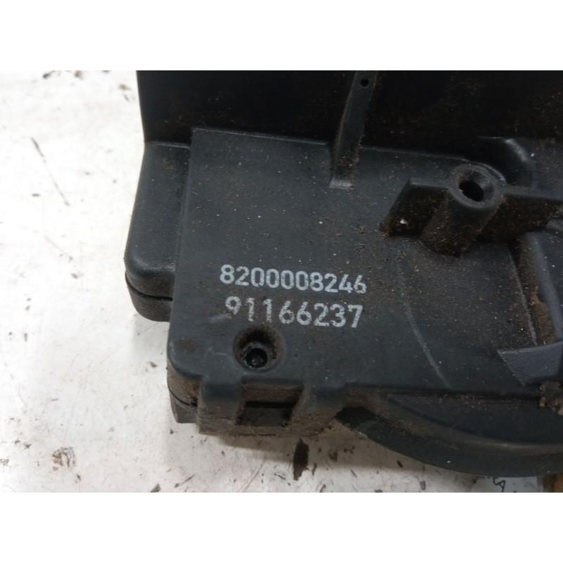 Recambio de cerradura puerta delantera izquierda para renault trafic ii furgoneta (fl) 1.9 dci 100 (fl0c) referencia OEM IAM 820