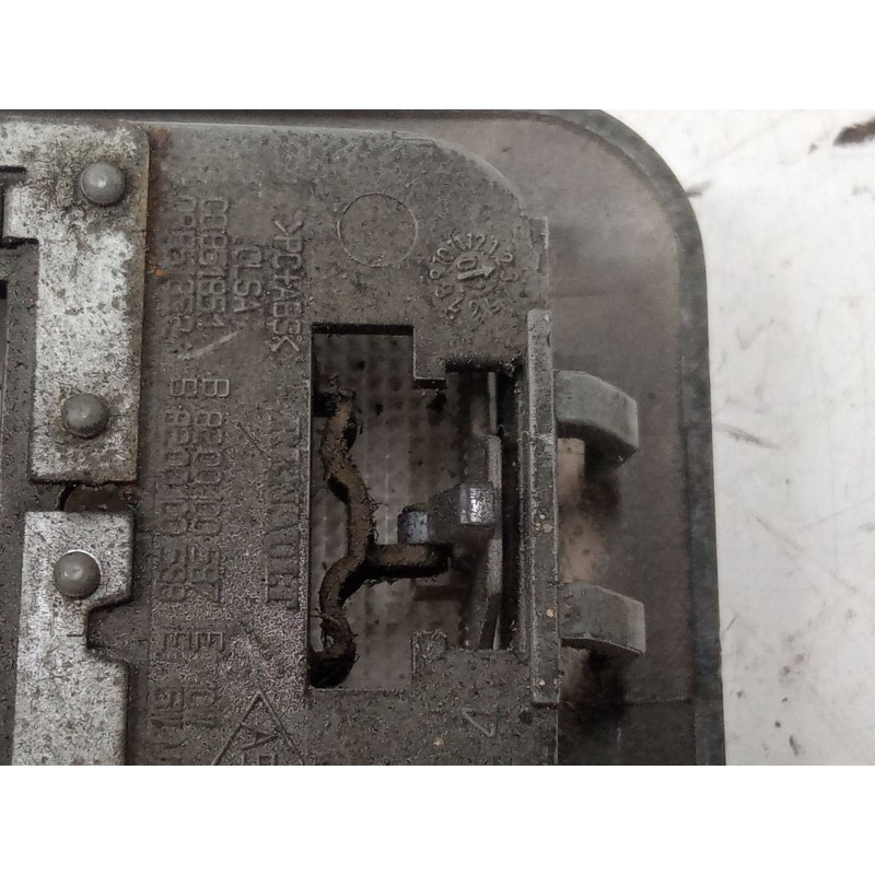 Recambio de luz interior delantera para renault trafic ii furgoneta (fl) 1.9 dci 100 (fl0c) referencia OEM IAM 8200100587E 82001