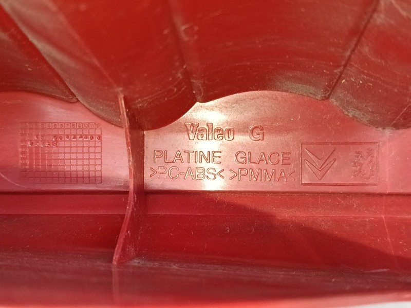 Recambio de piloto trasero izquierdo para peugeot 1007 (km_) 1.4 hdi referencia OEM IAM 964611698001  