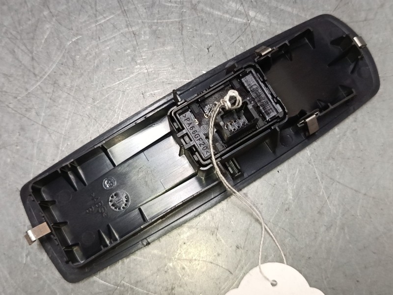 Recambio de mando elevalunas delantero derecho para renault megane iii hatchback (bz0/1_, b3_) 1.6 16v (bz1b, bz1h) referencia O