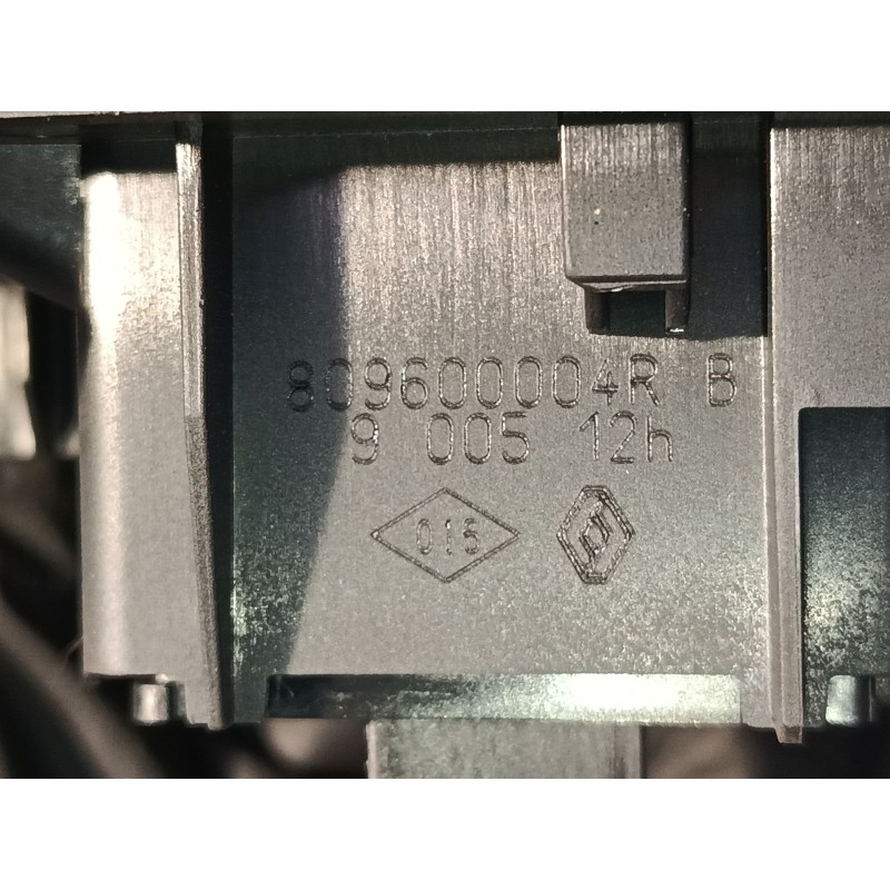 Recambio de mando elevalunas delantero derecho para renault megane iii hatchback (bz0/1_, b3_) 1.6 16v (bz1b, bz1h) referencia O