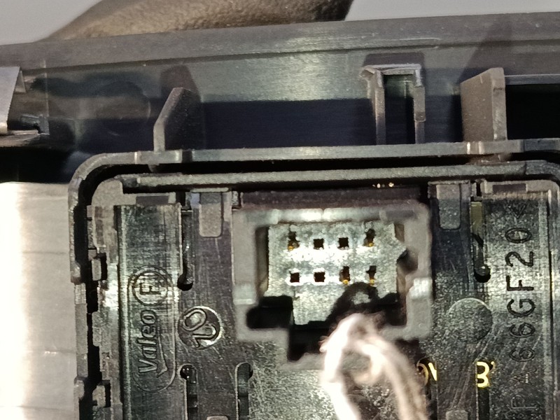 Recambio de mando elevalunas delantero derecho para renault megane iii hatchback (bz0/1_, b3_) 1.6 16v (bz1b, bz1h) referencia O