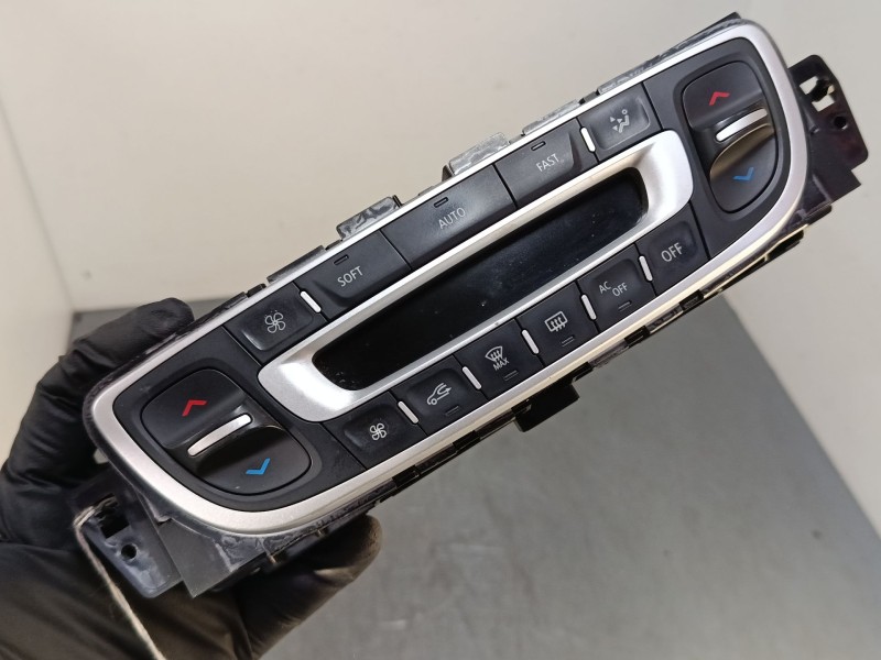 Recambio de mando climatizador para renault megane iii hatchback (bz0/1_, b3_) 1.6 16v (bz1b, bz1h) referencia OEM IAM 275100007