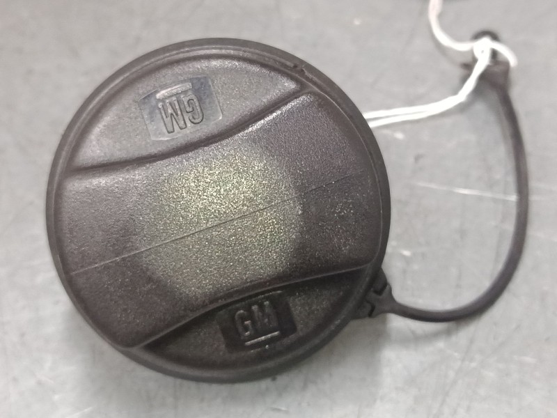 Recambio de tapon combustible para opel corsa d (s07) 1.4 (l08, l68) referencia OEM IAM 13228892  