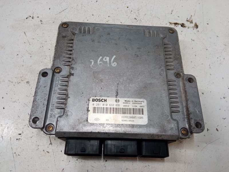Recambio de centralita motor uce para renault trafic ii furgoneta (fl) 1.9 dci 100 (fl0c) referencia OEM IAM 0281010632 82000516