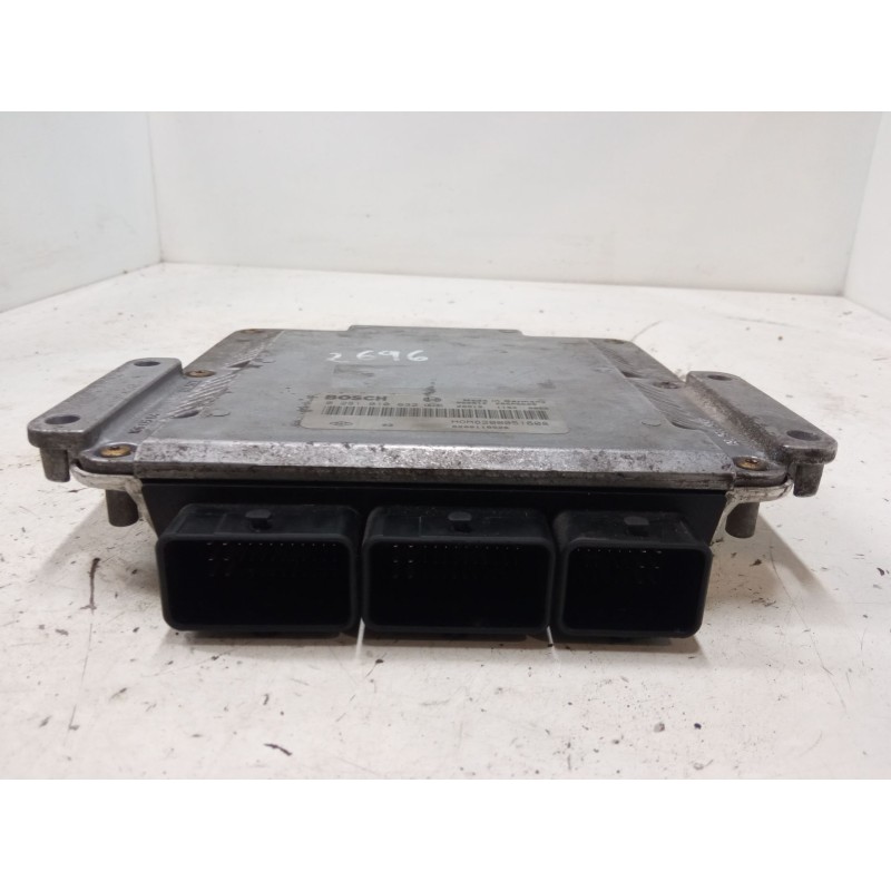 Recambio de centralita motor uce para renault trafic ii furgoneta (fl) 1.9 dci 100 (fl0c) referencia OEM IAM 0281010632 82000516