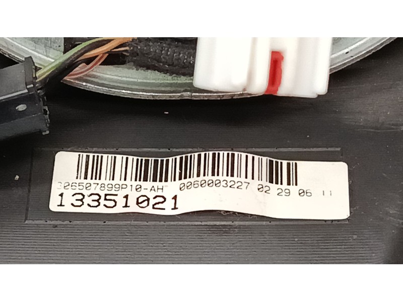 Recambio de volante multifincion para opel astra j (p10) 1.4 turbo (68) referencia OEM IAM 13351021  