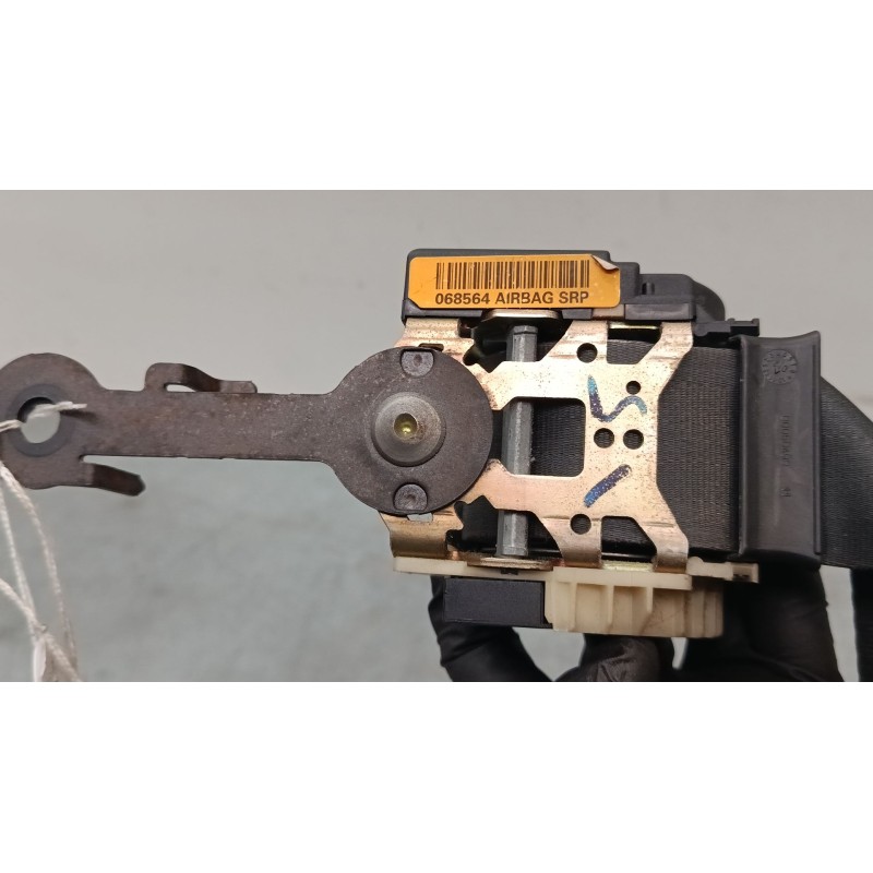 Recambio de cinturon seguridad delantero derecho para renault clio ii (bb_, cb_) 1.5 dci (b/cb07) referencia OEM IAM   