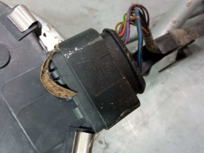 Recambio de motor limpia delantero para seat alhambra (7v8, 7v9) 2.0 i referencia OEM IAM 0390241303 3398010046 7M3955603E