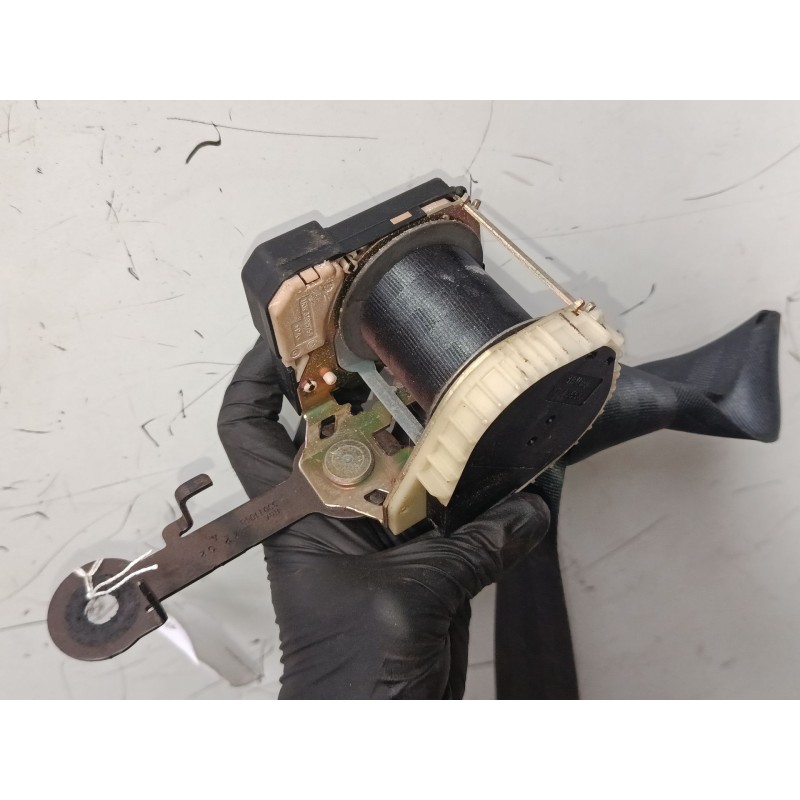 Recambio de cinturon seguridad delantero izquierdo para renault clio ii (bb_, cb_) 1.5 dci (b/cb07) referencia OEM IAM   