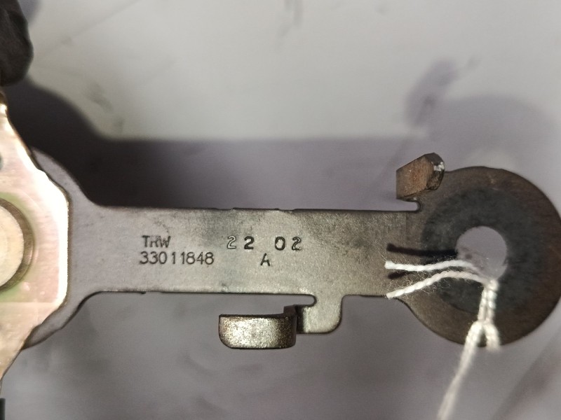 Recambio de cinturon seguridad delantero izquierdo para renault clio ii (bb_, cb_) 1.5 dci (b/cb07) referencia OEM IAM   