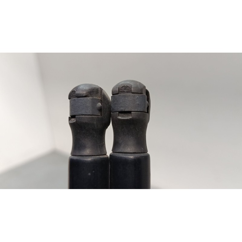 Recambio de amortiguadores maletero / porton para renault scénic ii (jm0/1_) 1.9 dci (jm0g, jm12, jm1g, jm2c) referencia OEM IAM