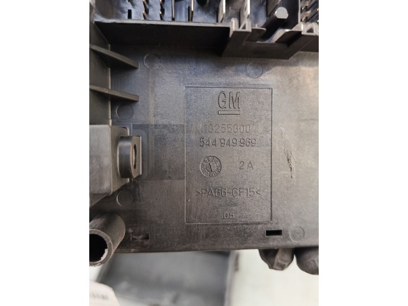 Recambio de caja reles / fusibles para opel insignia a (g09) 2.0 cdti (68) referencia OEM IAM 13255300 544949969 