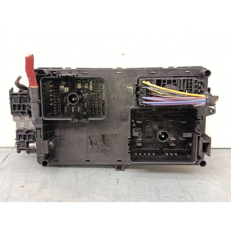 Recambio de caja reles / fusibles para opel insignia a (g09) 2.0 cdti (68) referencia OEM IAM 13255300 544949969 
