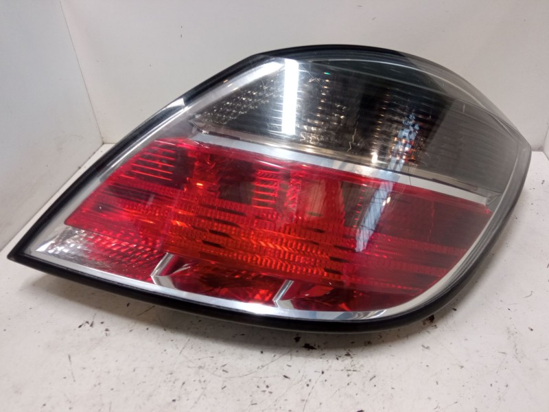 Recambio de piloto trasero derecho para opel astra h (a04) 1.6 (l48) referencia OEM IAM   