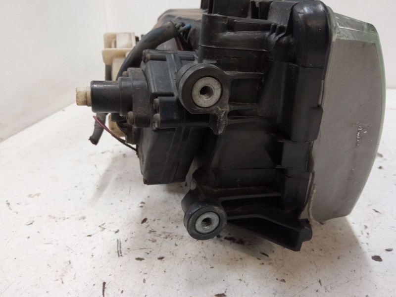 Recambio de faro derecho para nissan almera i hatchback (n15) 1.4 referencia OEM IAM   