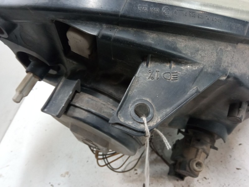 Recambio de faro izquierdo para renault kangoo (kc0/1_) 1.5 dci referencia OEM IAM 8200589032  