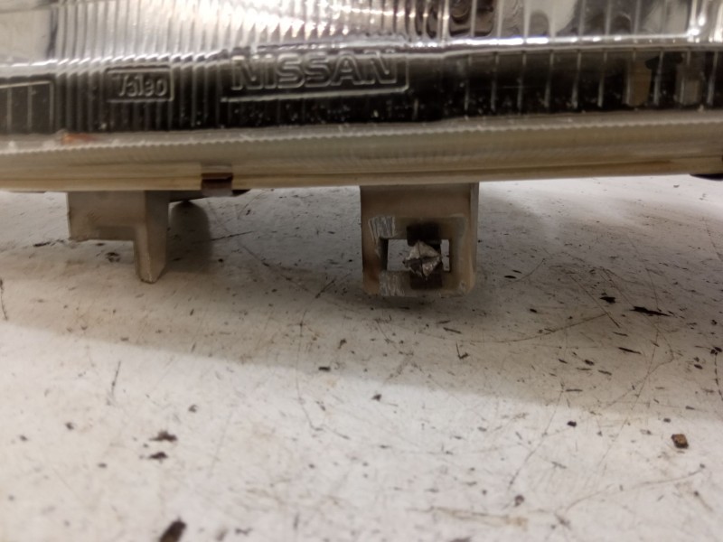 Recambio de faro izquierdo para nissan micra ii (k11) 1.0 i 16v referencia OEM IAM   