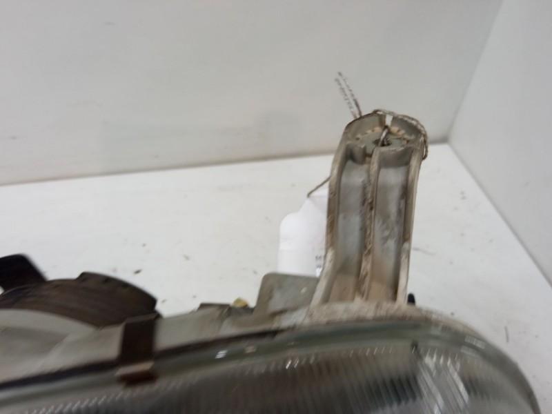 Recambio de faro izquierdo para nissan micra ii (k11) 1.0 i 16v referencia OEM IAM   