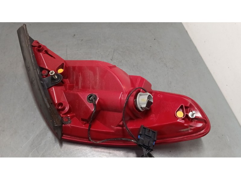 Recambio de piloto trasero derecho para peugeot 307 cc (3b) 2.0 16v referencia OEM IAM 6351S3  