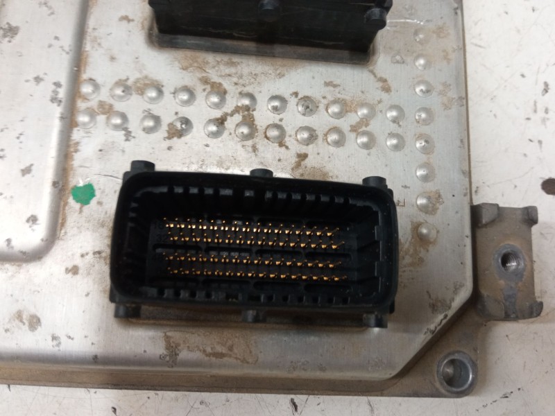 Recambio de centralita motor uce para opel astra h (a04) 1.6 (l48) referencia OEM IAM 55568735 5WK9463 