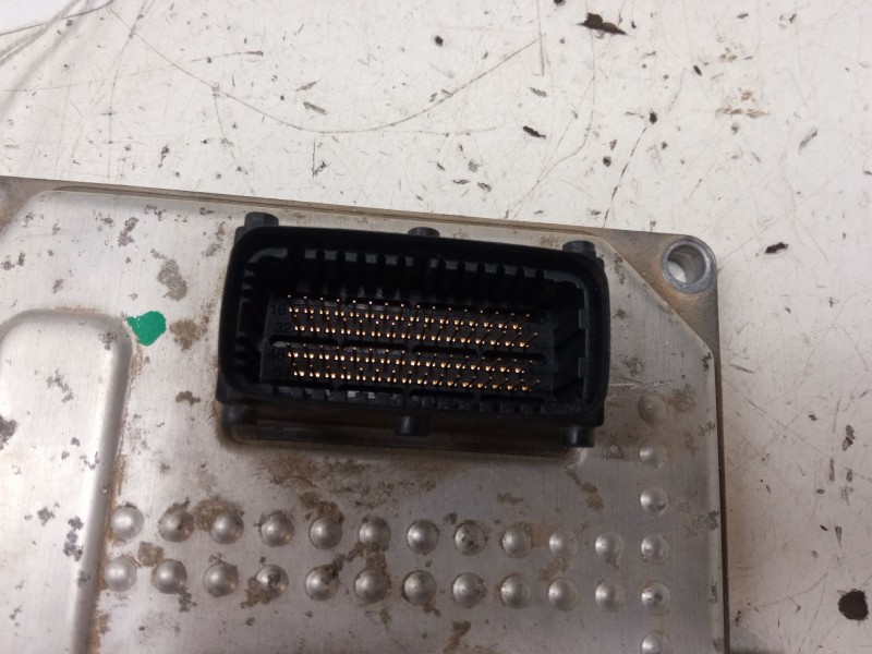 Recambio de centralita motor uce para opel astra h (a04) 1.6 (l48) referencia OEM IAM 55568735 5WK9463 