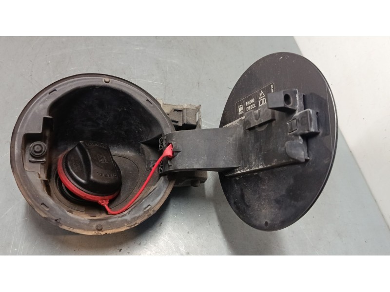 Recambio de tapa exterior combustible para opel insignia a sports tourer (g09) 2.0 cdti (35) referencia OEM IAM   