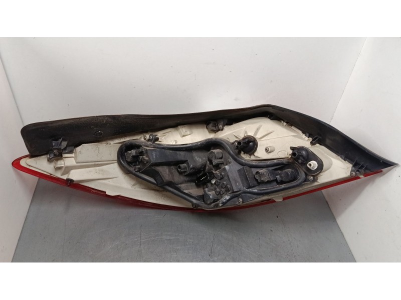 Recambio de piloto trasero derecho para opel insignia a sports tourer (g09) 2.0 cdti (35) referencia OEM IAM 13226839  