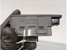 Recambio de mando elevalunas trasero derecho para opel insignia a (g09) 2.0 cdti (68) referencia OEM IAM 13222231   2