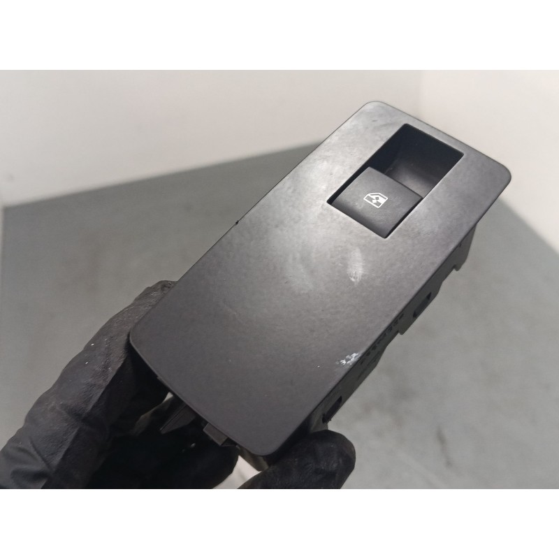 Recambio de mando elevalunas delantero derecho para opel insignia a (g09) 2.0 cdti (68) referencia OEM IAM 13222229  