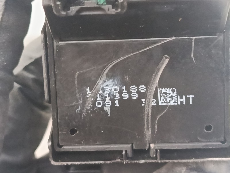 Recambio de mando elevalunas delantero derecho para opel insignia a (g09) 2.0 cdti (68) referencia OEM IAM 13222229  