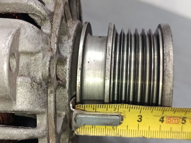 Recambio de alternador para opel insignia a (g09) 2.0 cdti (68) referencia OEM IAM 13502583  