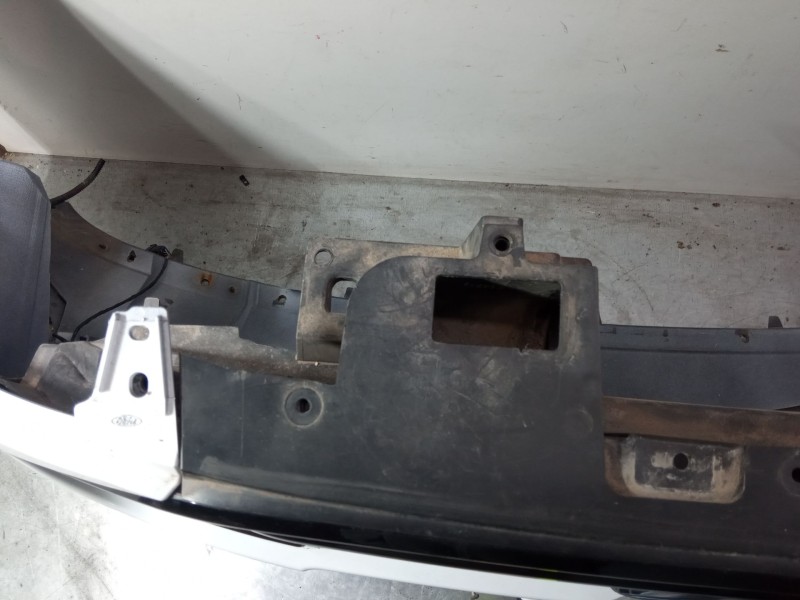 Recambio de paragolpes delantero para ford ecosport 1.0 ecoboost referencia OEM IAM 2498344  