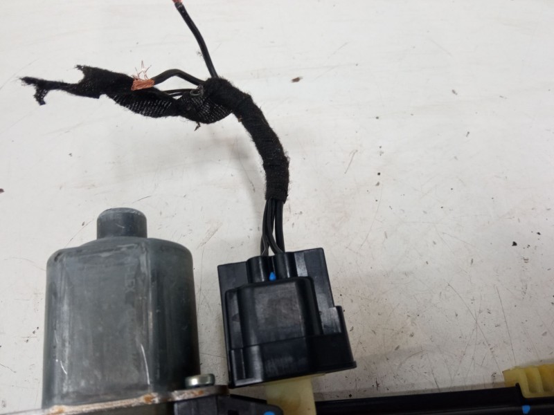 Recambio de elevalunas electrico trasero izquierdo para ford ecosport 1.0 ecoboost referencia OEM IAM GN15A27001EB  