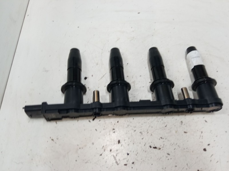 Recambio de bobina encendido para opel astra h (a04) 1.6 (l48) referencia OEM IAM U6001  