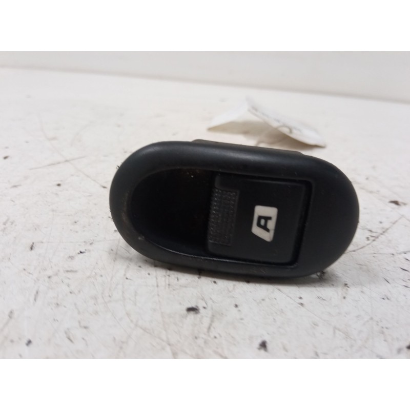 Recambio de mando elevalunas delantero derecho para citroën c3 i (fc_, fn_) 1.4 hdi referencia OEM IAM   