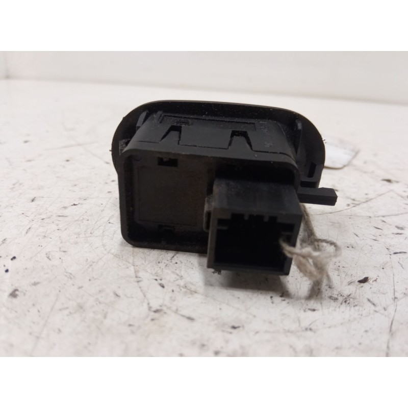 Recambio de mando elevalunas delantero derecho para citroën c3 i (fc_, fn_) 1.4 hdi referencia OEM IAM   