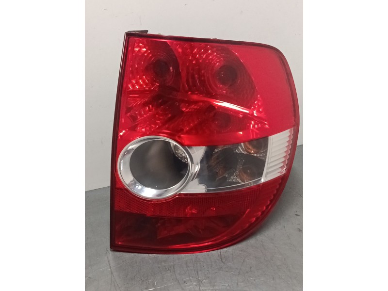 Recambio de piloto trasero derecho para volkswagen fox hatchback (5z1, 5z3, 5z4) 1.2 referencia OEM IAM   